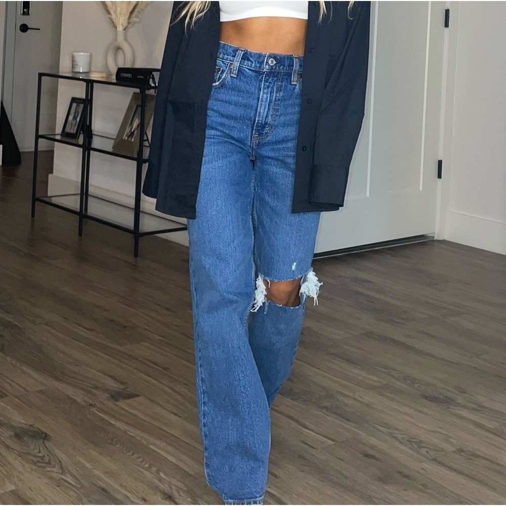 Abercrombie Straight Leg High Waisted Jeans